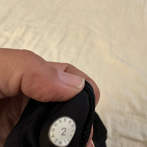 Lululemon All Day Breeze Bra - Picture 8 of 8